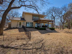 400  Driftwood Court , Azle Texas 76020