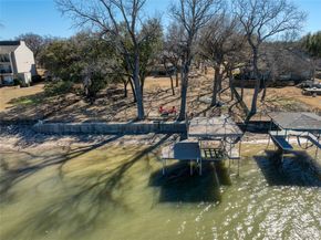 400  Driftwood Court , Azle Texas 76020