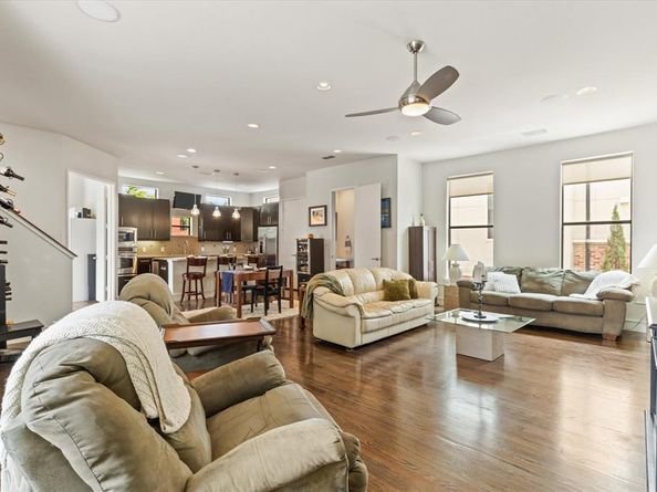 2123  Albany Street , Dallas Texas 75201