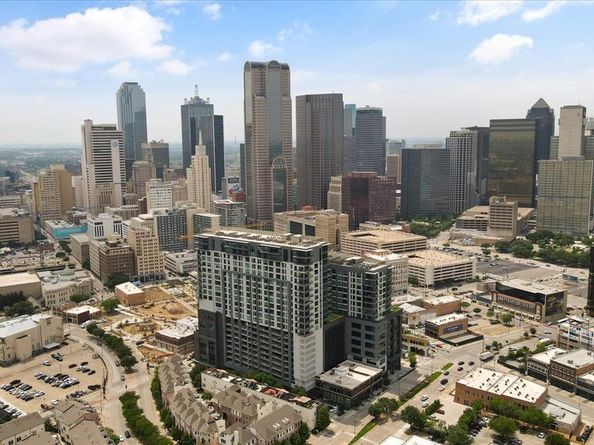 2123  Albany Street , Dallas Texas 75201