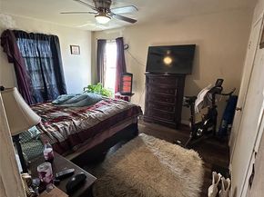 5813  Hiett Court , Fort Worth Texas 76112