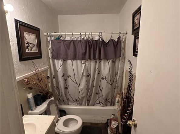 5813  Hiett Court , Fort Worth Texas 76112