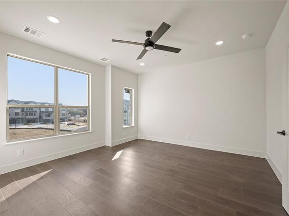 1345  Linkside Drive , Irving Texas 75038