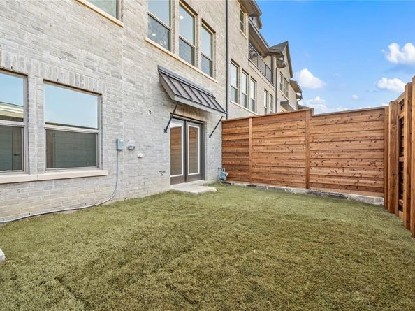 1345  Linkside Drive , Irving Texas 75038