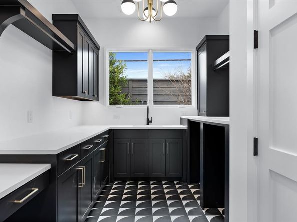 5961  Williamstown Road , Dallas Texas 75230