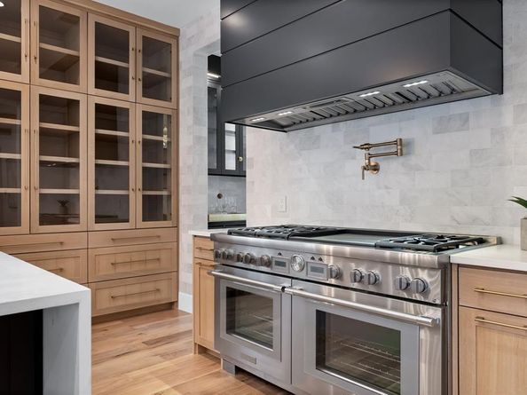5961  Williamstown Road , Dallas Texas 75230