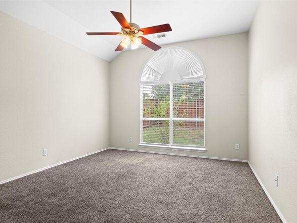 850  Warbler  , Aubrey Texas 76227