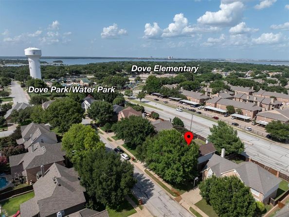 1092  Rosewood Drive , Grapevine Texas 76051