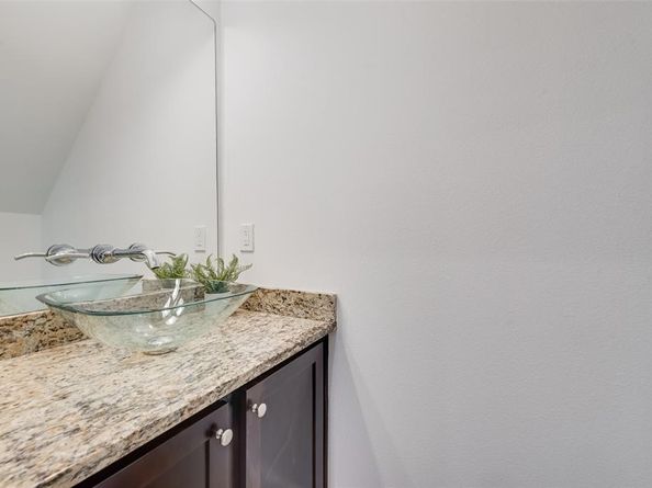 3210  Carlisle Street  52, Dallas Texas 75204