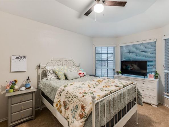 1025  Cheyenne Drive , Aubrey Texas 76227