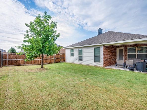1025  Cheyenne Drive , Aubrey Texas 76227
