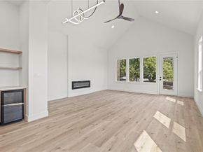 848 W Canty Street , Dallas Texas 75208