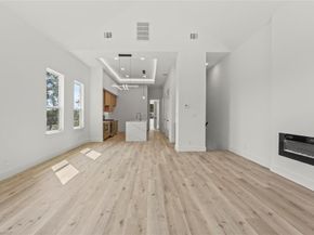 848 W Canty Street , Dallas Texas 75208