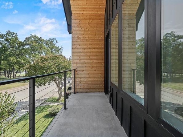 848 W Canty Street , Dallas Texas 75208