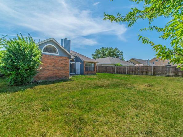 4711  Waxwing Drive , Arlington Texas 76018