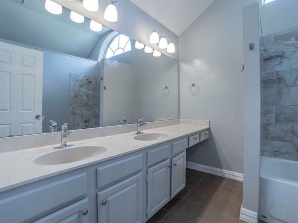 4711  Waxwing Drive , Arlington Texas 76018