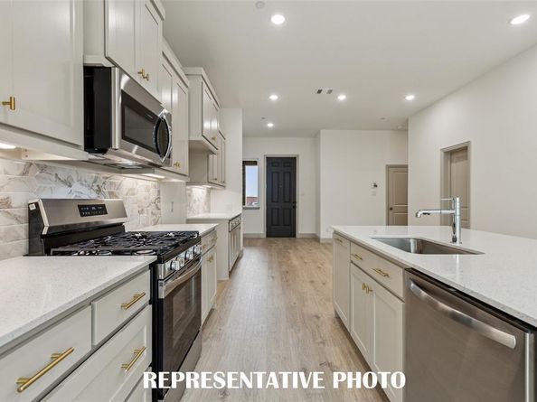 3534  Pierce Lane , Grand Prairie Texas 75052