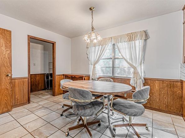 757  Knollridge Drive , Lewisville Texas 75077