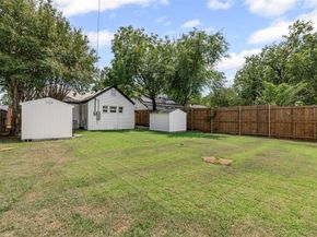 2327  Brookfield Avenue , Dallas Texas 75235