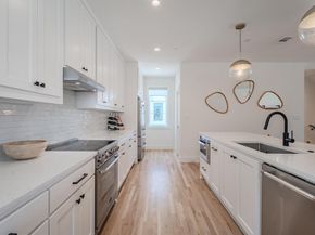 7207  Gaston Avenue  1403, Dallas Texas 75214