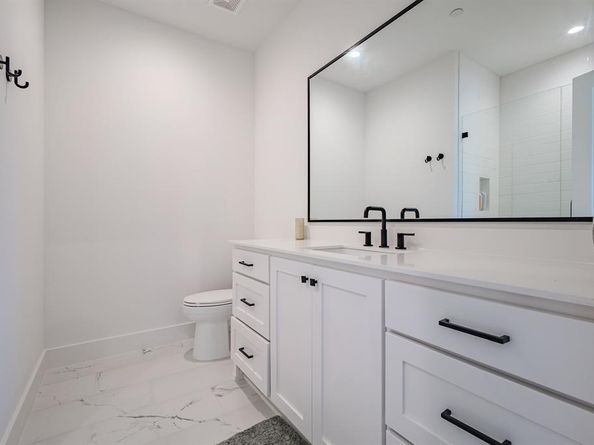 7207  Gaston Avenue  1403, Dallas Texas 75214