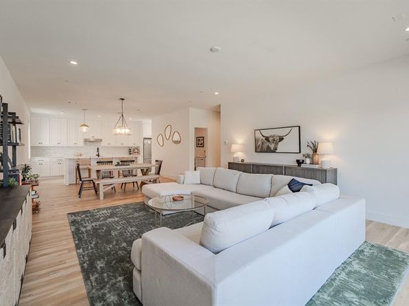 7207  Gaston Avenue  1403, Dallas Texas 75214