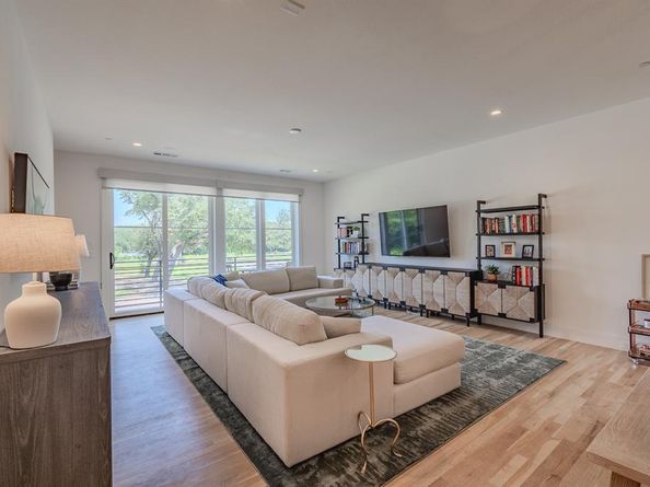 7207  Gaston Avenue  1403, Dallas Texas 75214