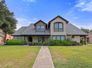 6504  Lago Vista Drive 