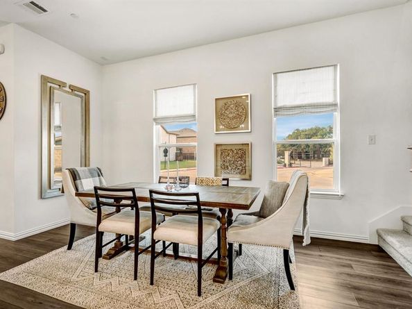 9905  Hennings Street , Irving Texas 75063