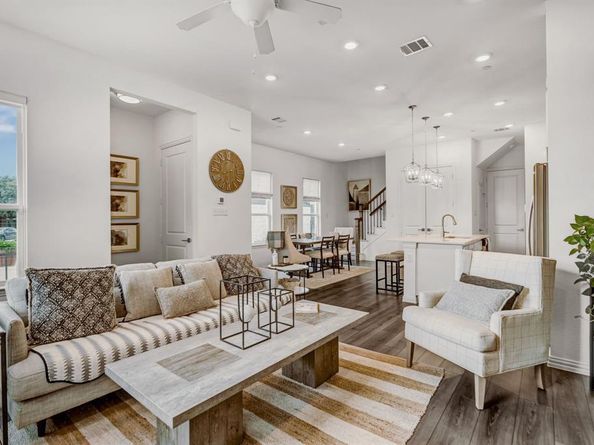 9905  Hennings Street , Irving Texas 75063