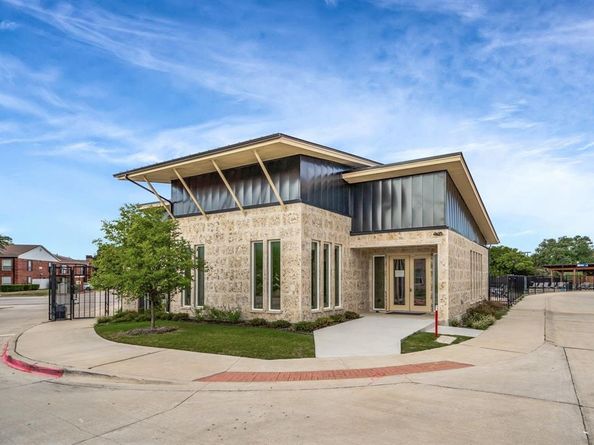 9905  Hennings Street , Irving Texas 75063