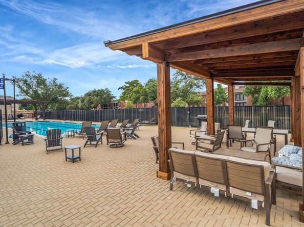 9905  Hennings Street , Irving Texas 75063