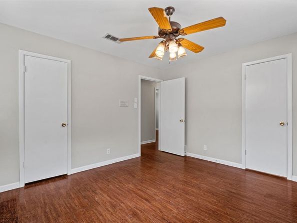 405  Vernon Castle Avenue , Benbrook Texas 76126