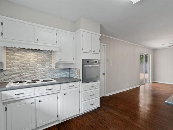 405  Vernon Castle Avenue , Benbrook Texas 76126