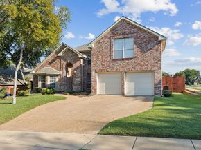 2501  Clear Ridge Drive , Garland Texas 75044