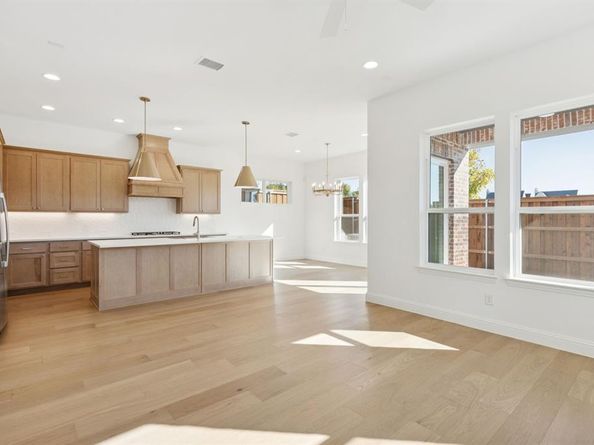 9332  Charlie Lane , Dallas Texas 75238