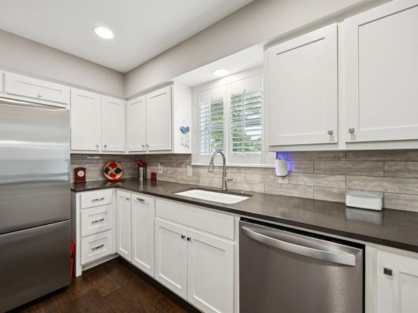 9519  Robin Meadow Drive , Dallas Texas 75243