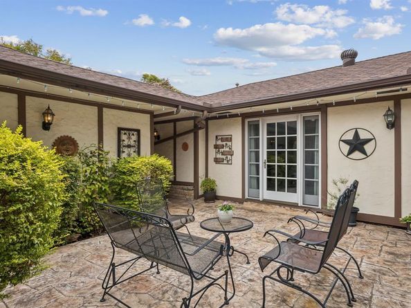 9519  Robin Meadow Drive , Dallas Texas 75243