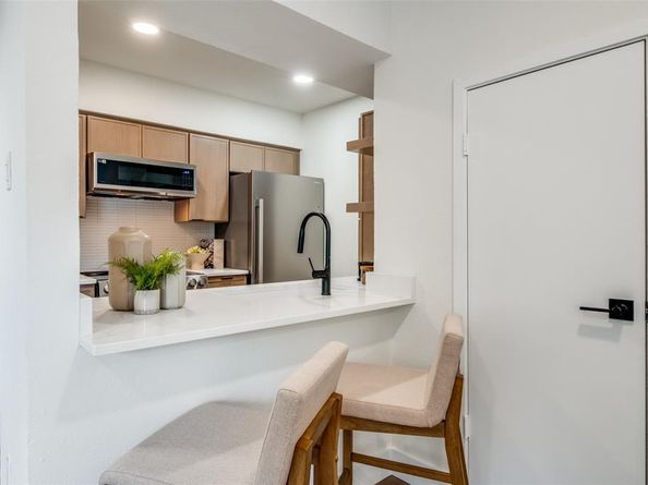 4020  Holland Avenue  211, Dallas Texas 75219