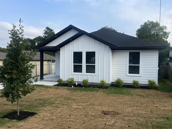 1714  Mentor Avenue , Dallas Texas 75216