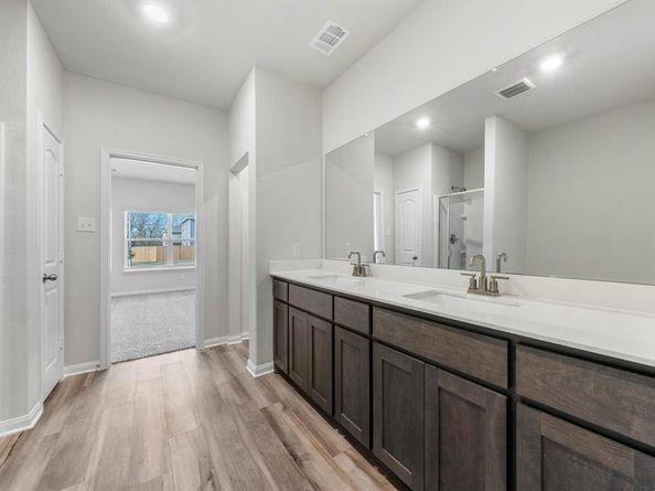 6308  Emerald Tree Lane , Dallas Texas 75241