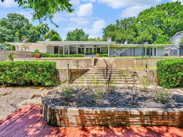 116 W Shore Drive , Richardson Texas 75080