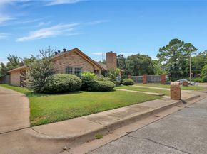 2416  Garden Park Court , Arlington Texas 76013