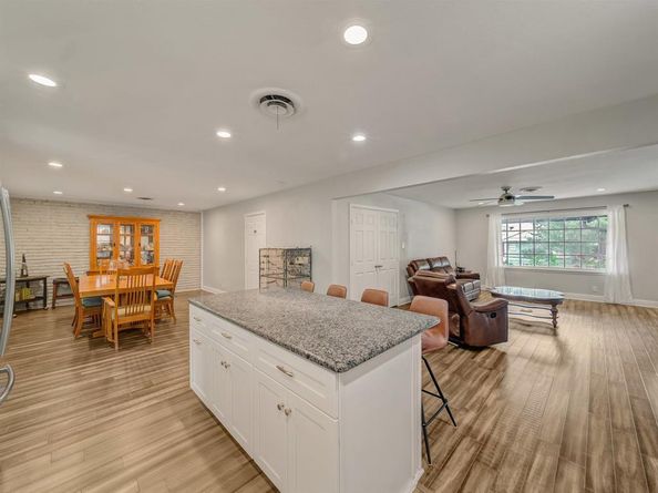 5512  Odessa Avenue , Fort Worth Texas 76133