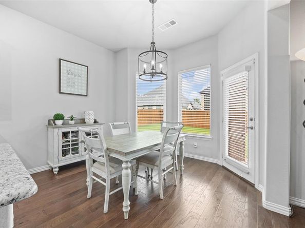 6844  Ensenada  , Grand Prairie Texas 75054