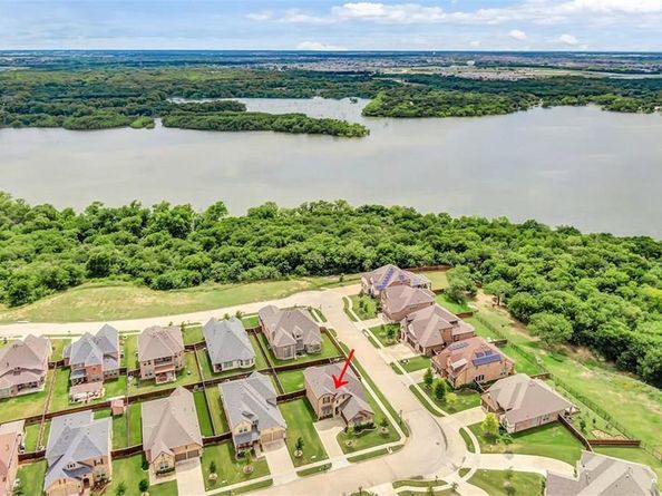 6844  Ensenada  , Grand Prairie Texas 75054