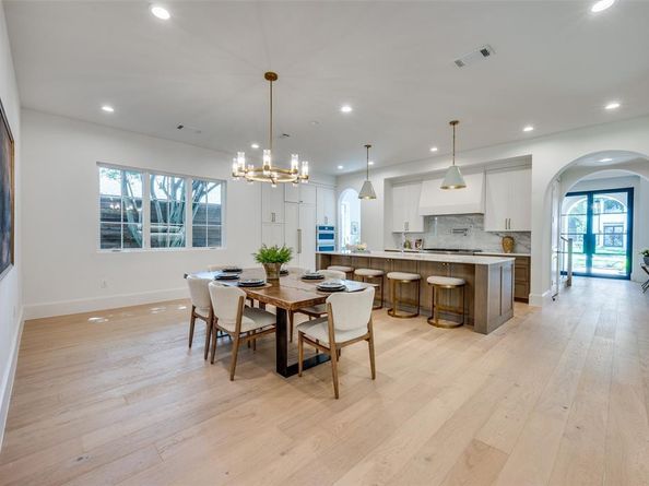 3739  Park Lane , Dallas Texas 75220