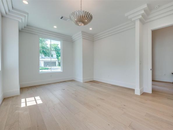 3739  Park Lane , Dallas Texas 75220