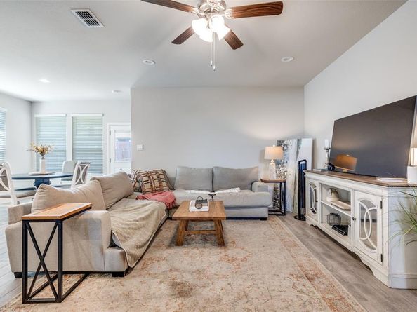 2209  Gill Star Drive , Haslet Texas 76052