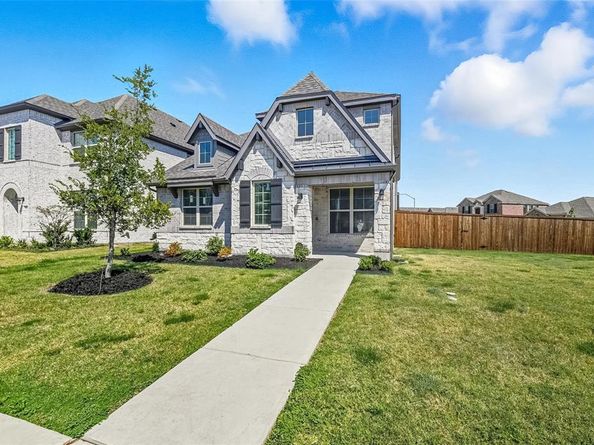 16900  Sophora Avenue , Justin Texas 76247